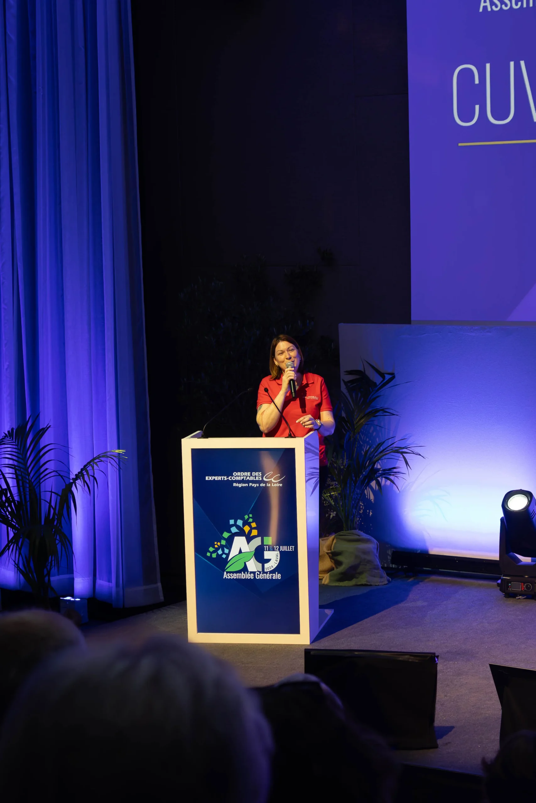 Annual general meeting in Quebec, plenary hall with live vote · INNOV'events