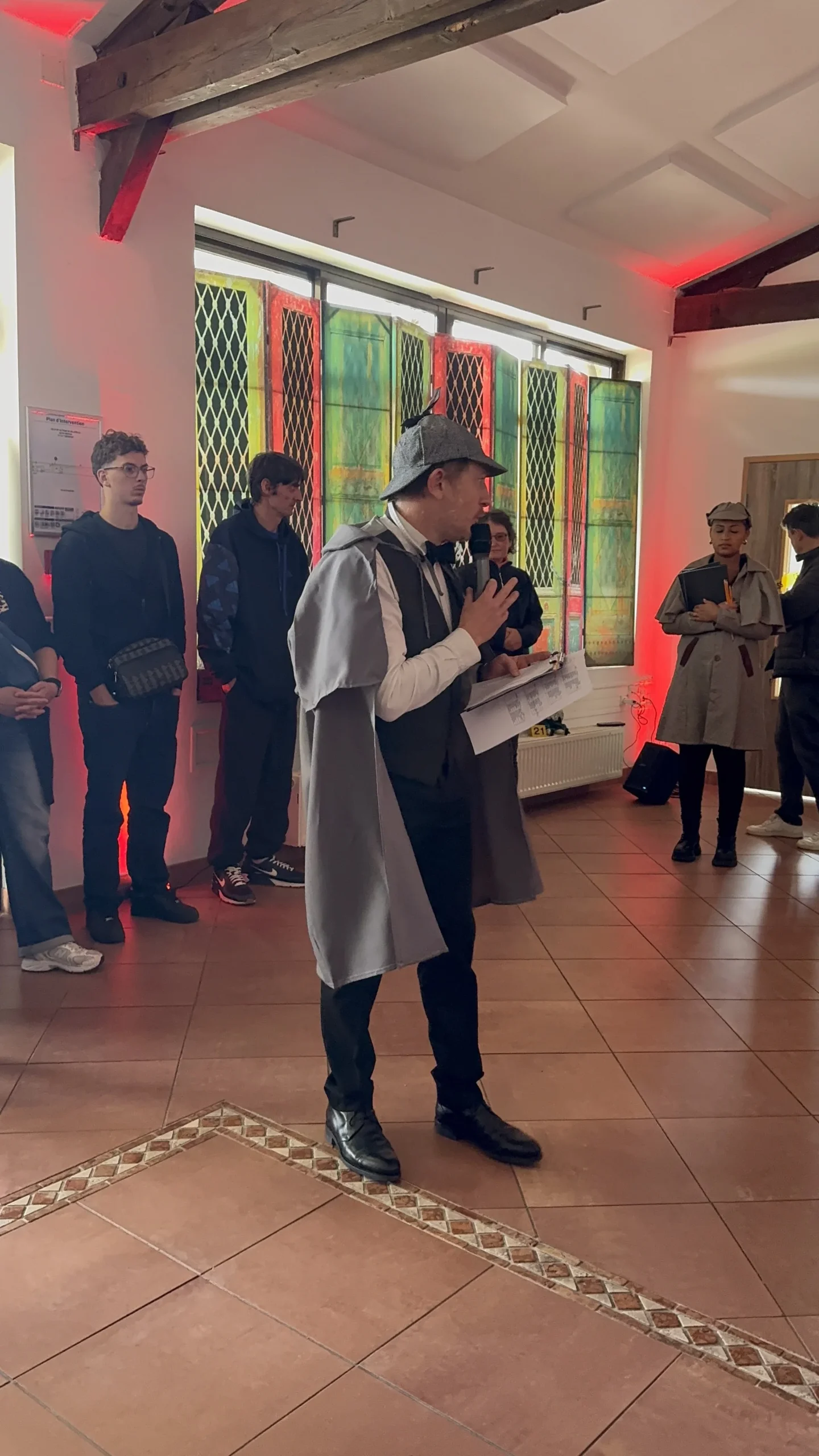 Hybrid murder mystery evening in Laval, screens and in-room participants · INNOV'events