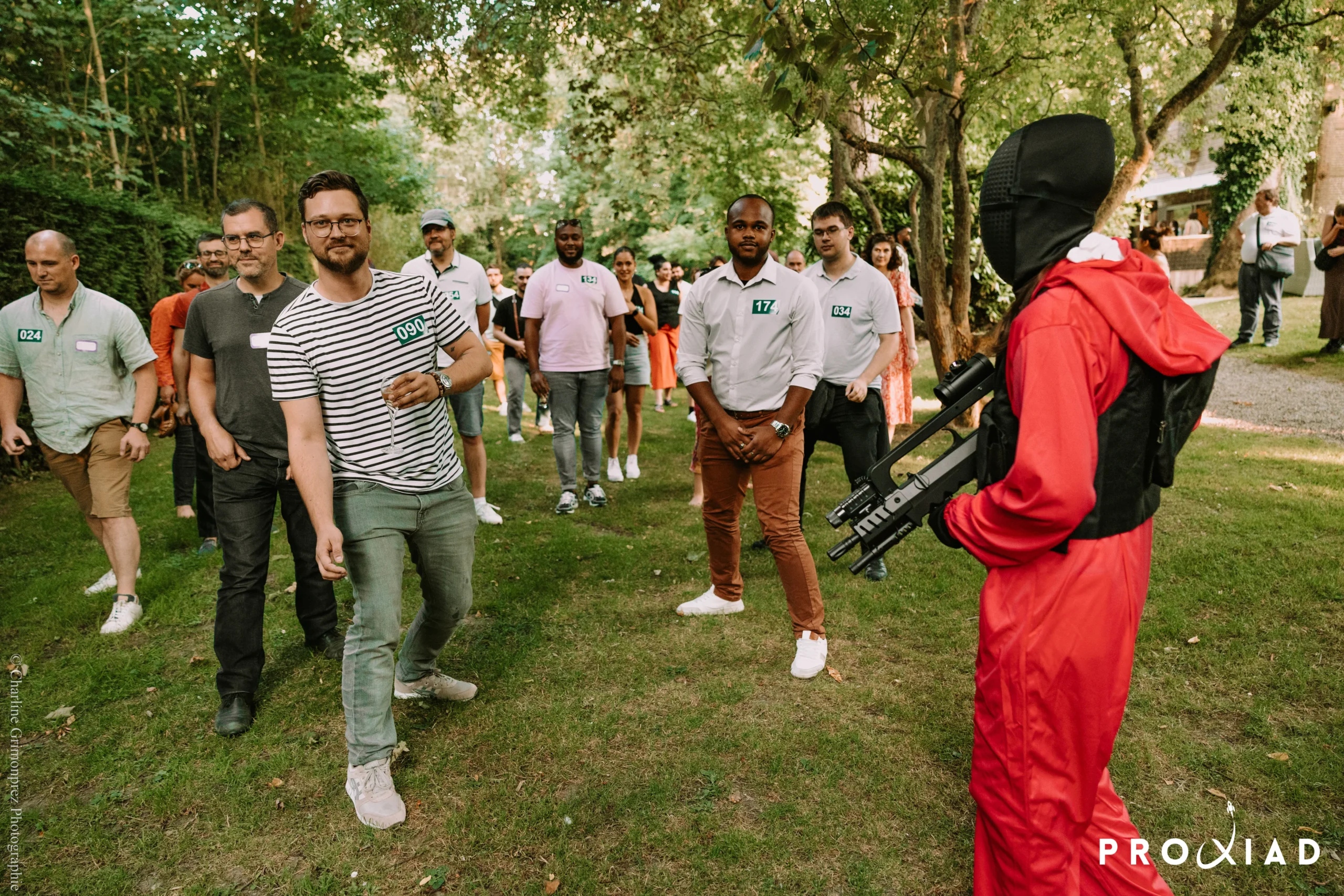Corporate immersive murder mystery evening in Laval, closing cocktail after the reveal · INNOV'events