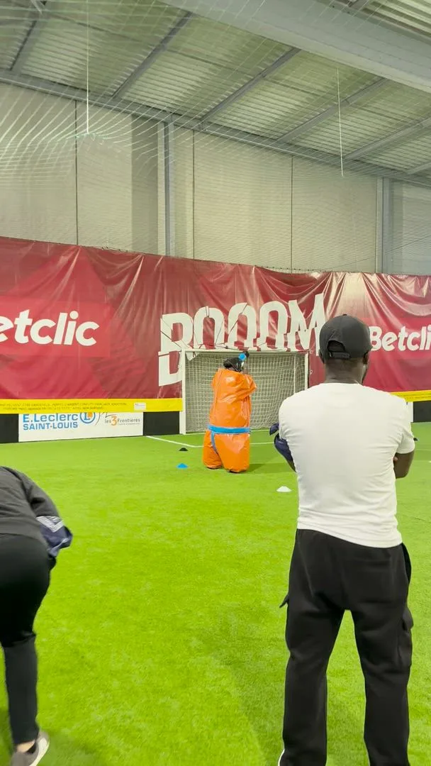 Sports challenge Laval corporate teams covered facility Centropolis · INNOV'events