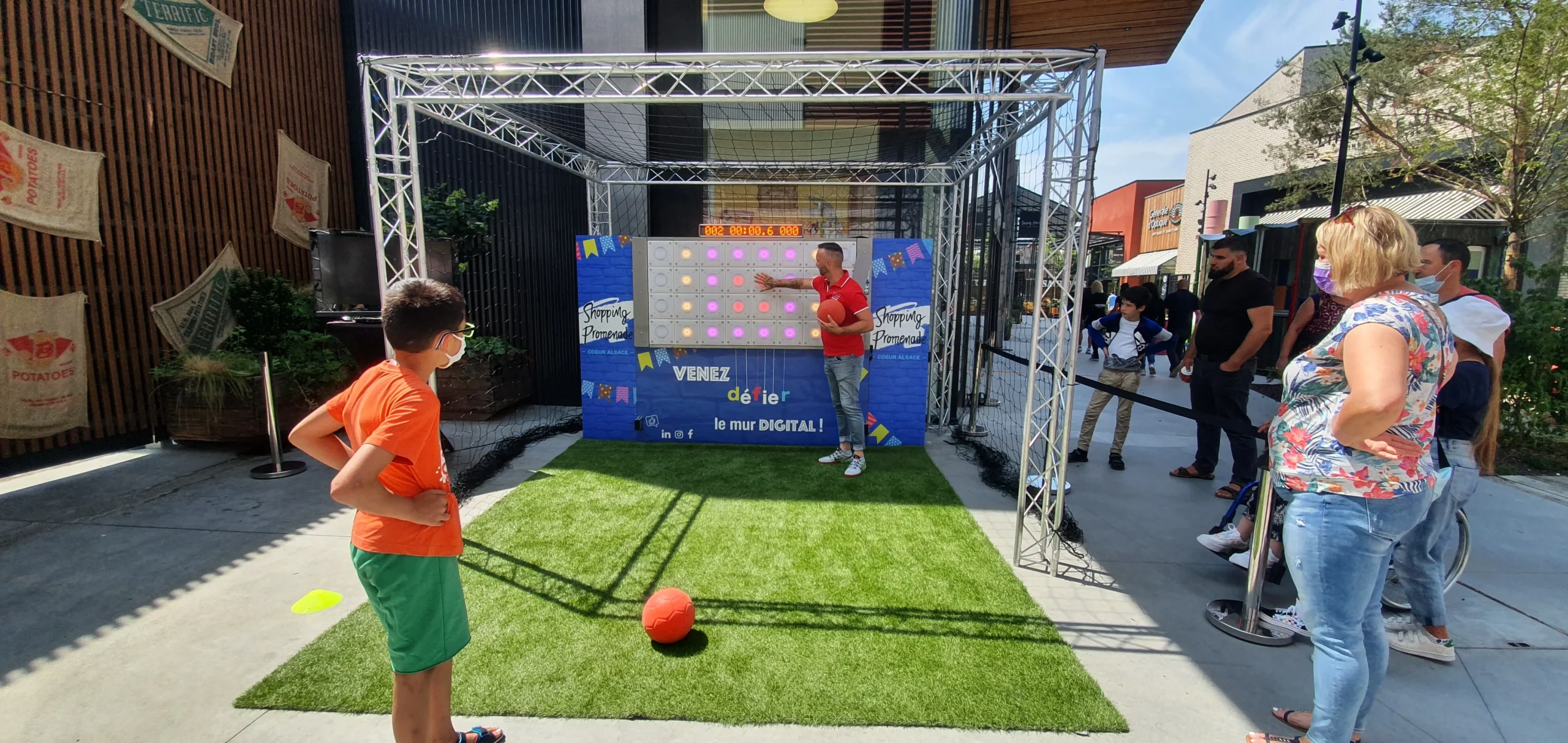 Simulateur de soccer entreprise Montréal soirée corporative cocktail dinatoire · INNOV'events