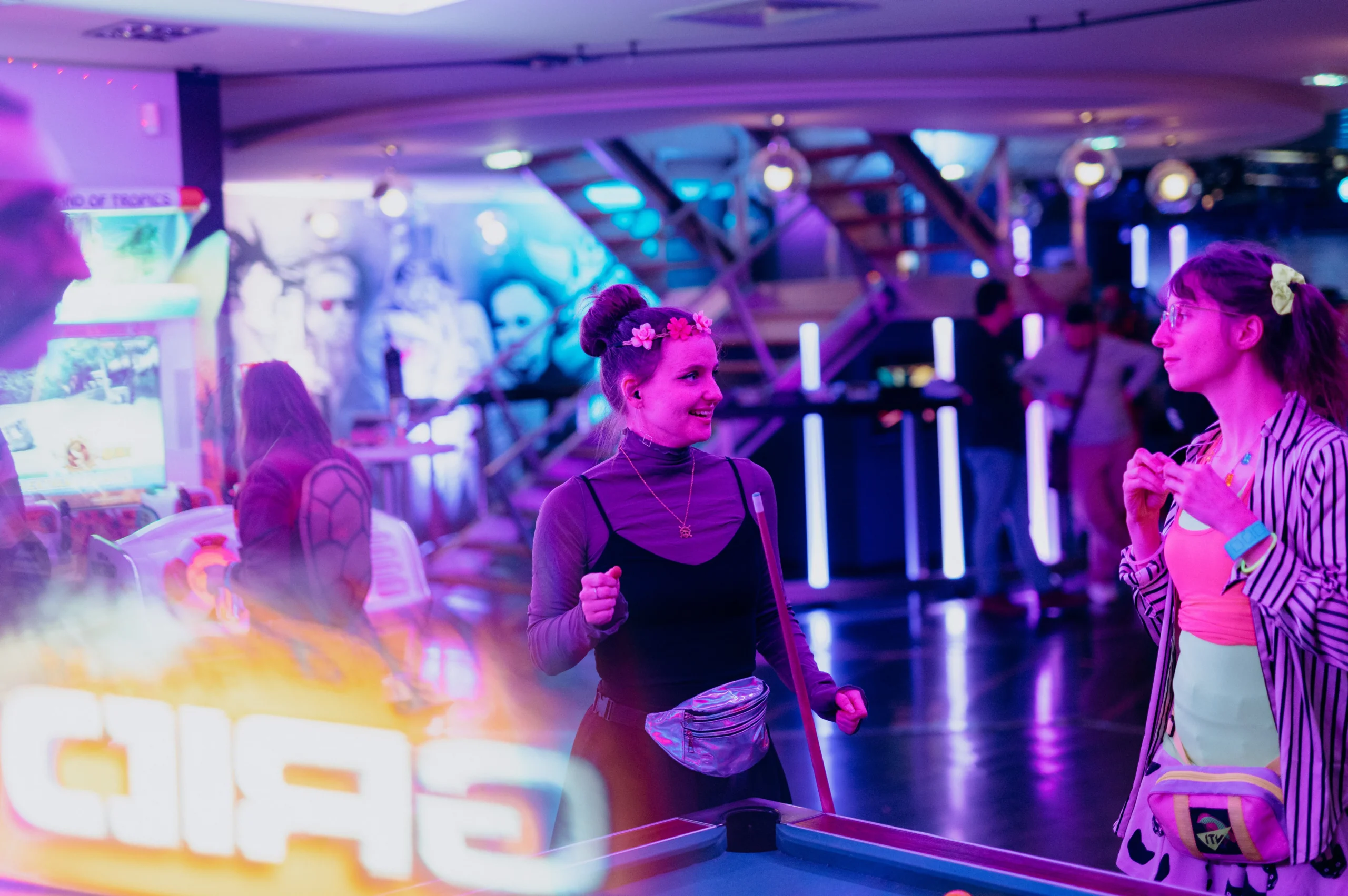 Arcade entertainment Quebec Grande Allée mixed teams corporate evening · INNOV'events event management