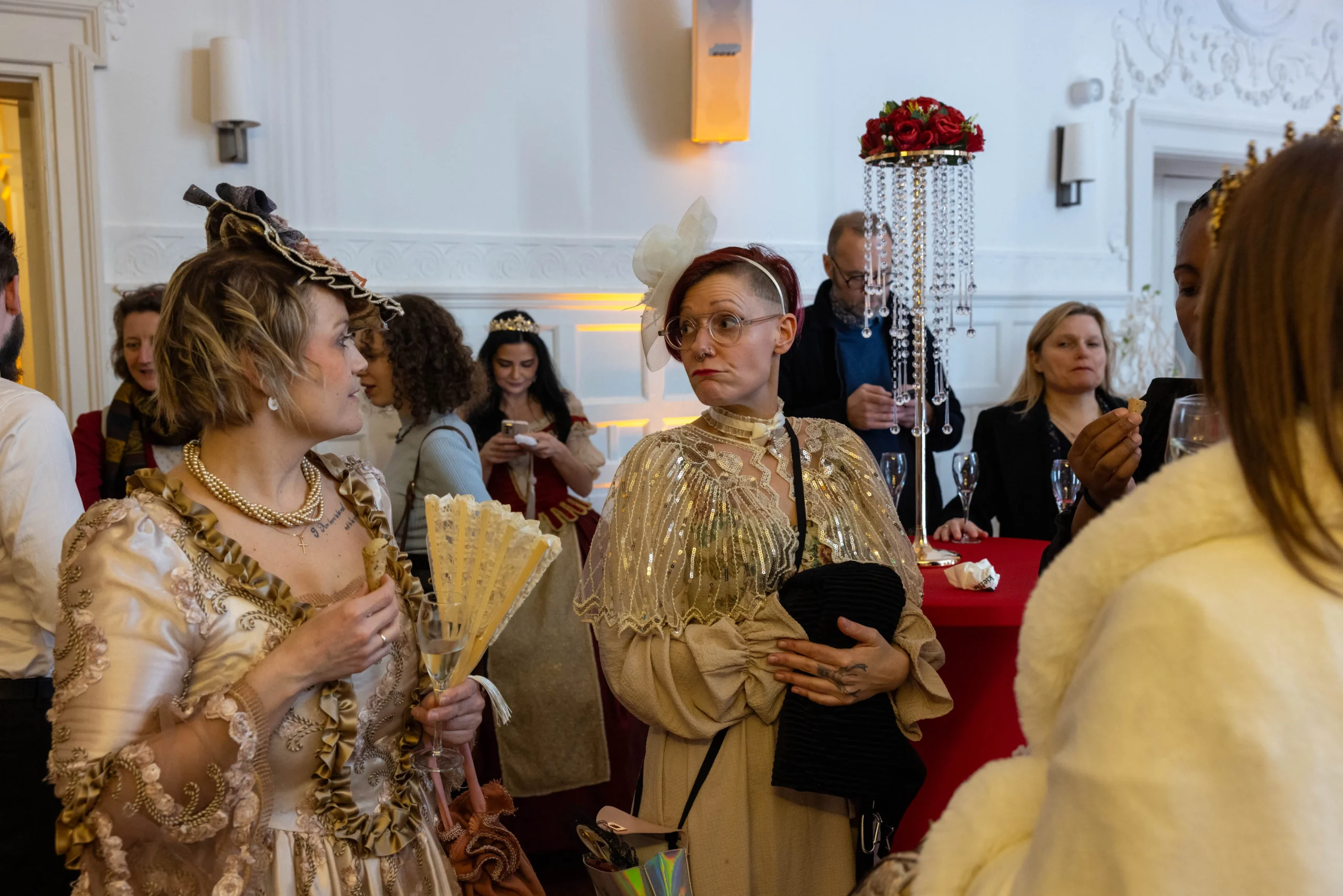 Mime artist Laval on stage in a North Shore cocktail reception room · INNOV'events