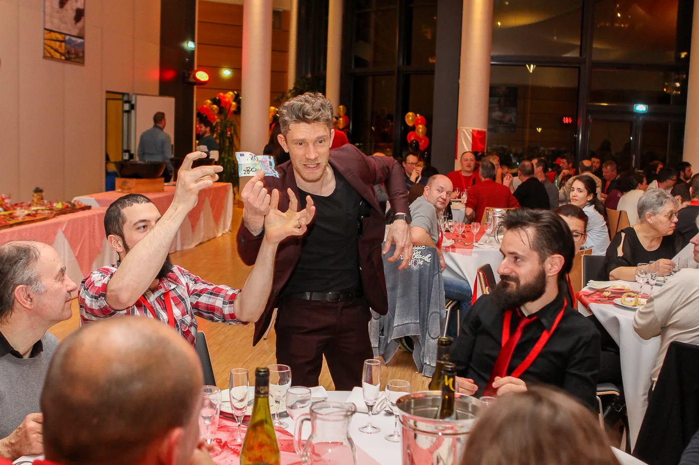 Team dinner in Montreal, in-room local product tasting entertainment · INNOV'events