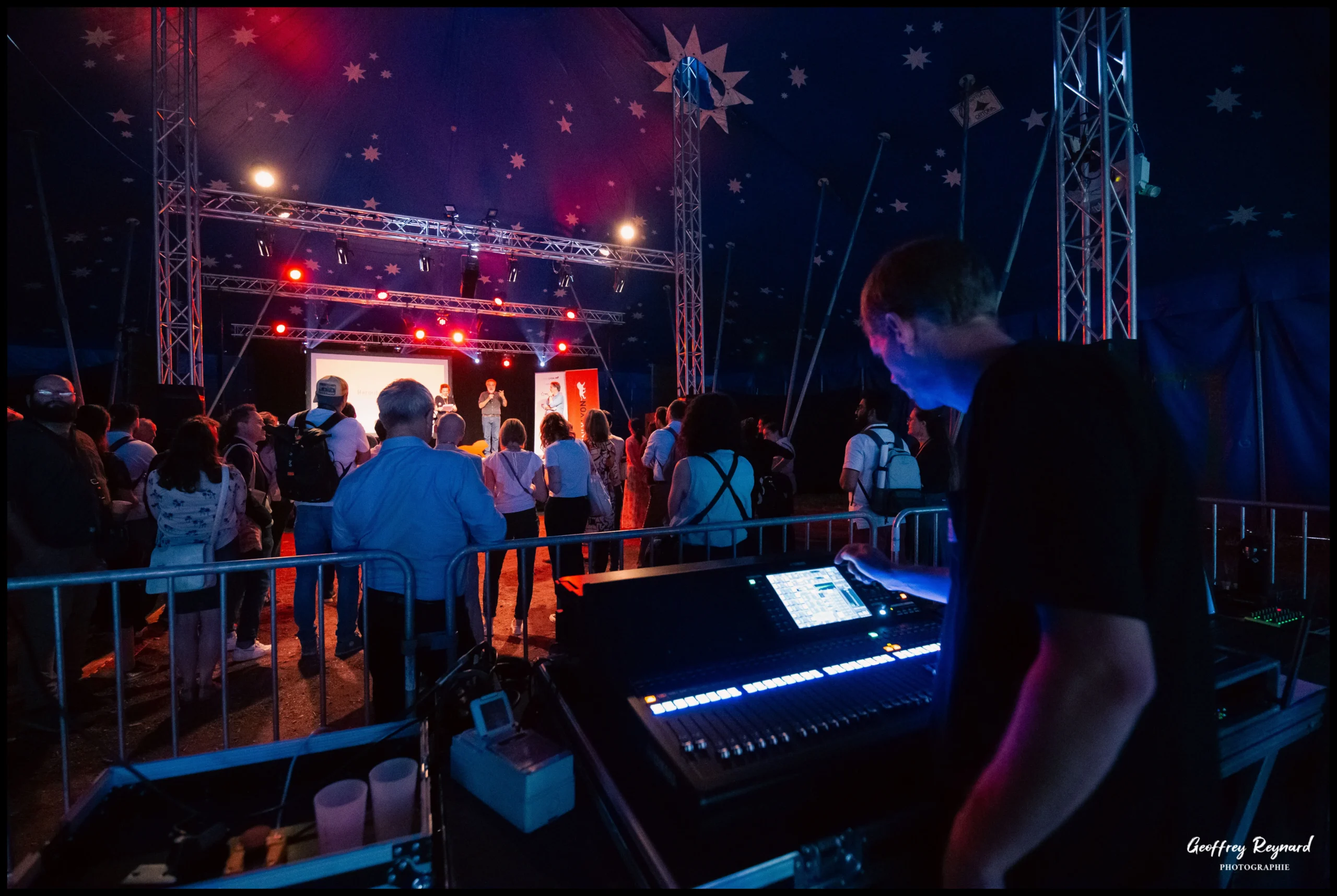 Éclairage scénique événement Trois-Rivières soirée entreprise parc portuaire · INNOV'events