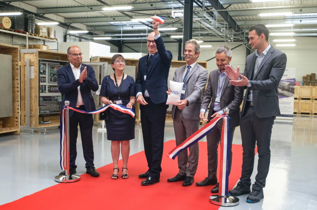 Plan a corporate grand opening ceremony in Laval.