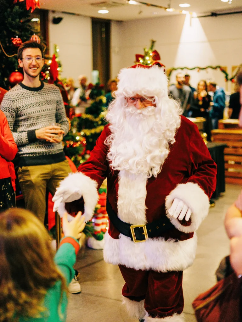 Bringing in a Santa Claus for your corporate event in Laval.