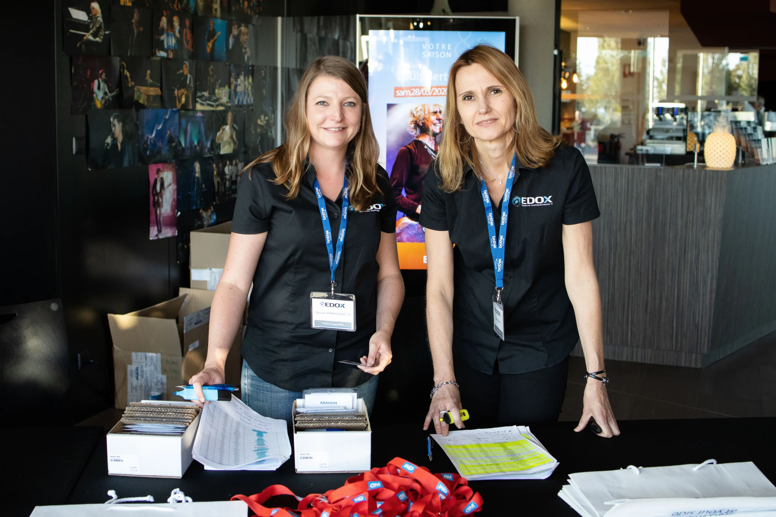 Animation accueil corporatif hôtesse événementielle Montréal été · INNOV'events