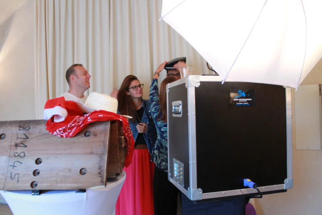 Plan a corporate photo booth event in Trois-Rivieres.