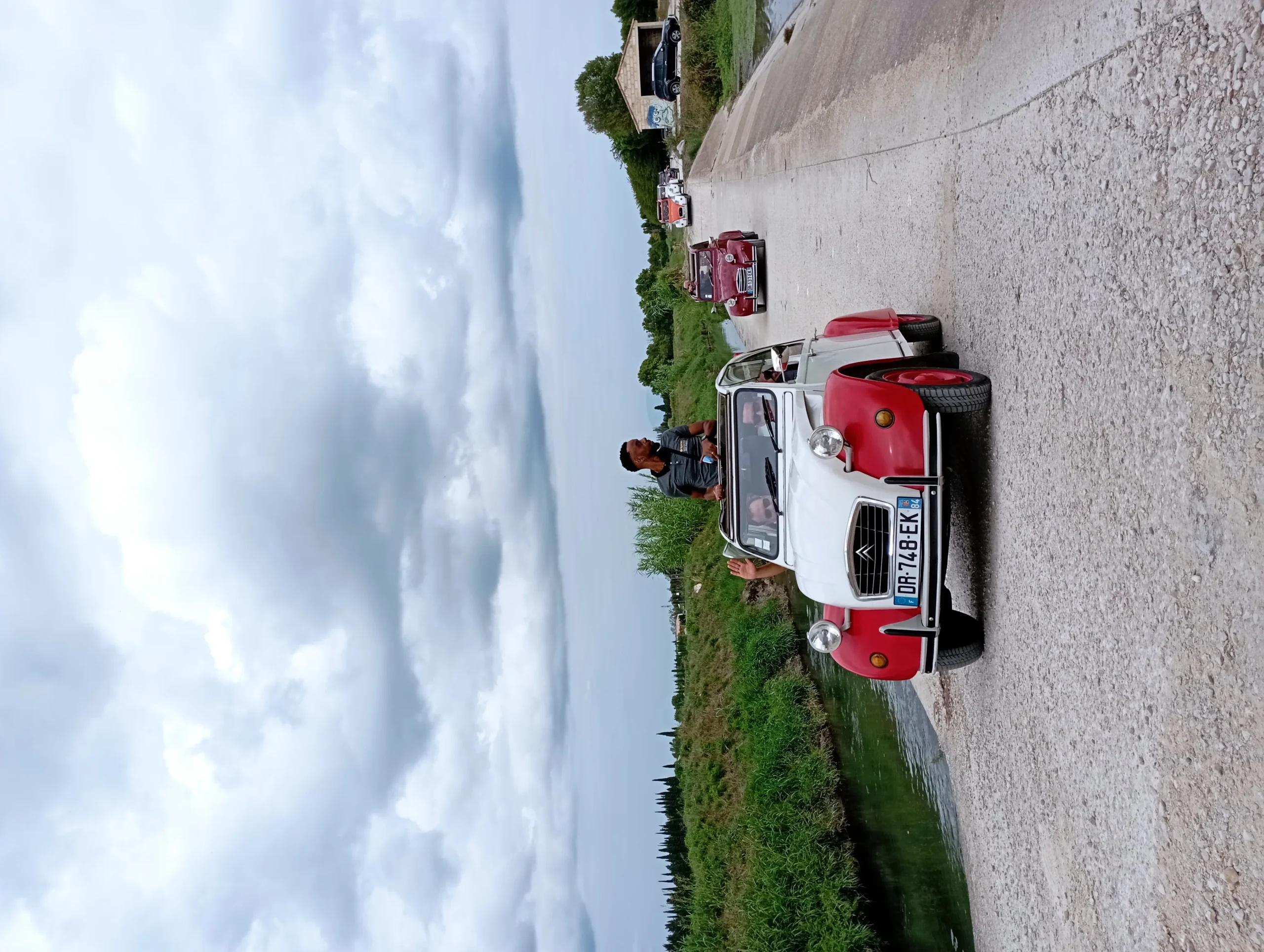Executive committee 2CV rally in Laval small leadership group · INNOV'events