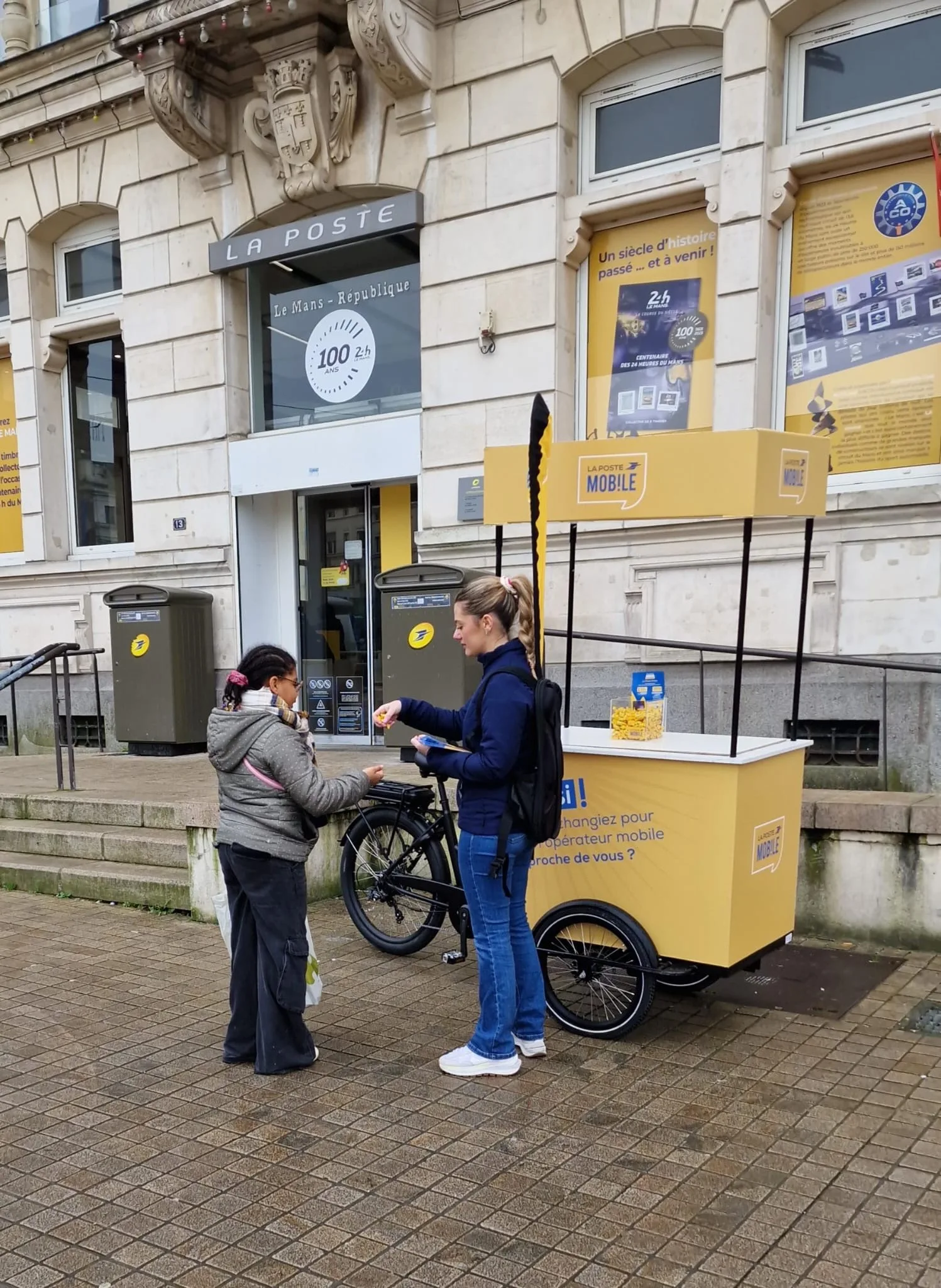 Brand activation national promotional tour Quebec Vieux-Québec pedestrian street · INNOV'events event organization
