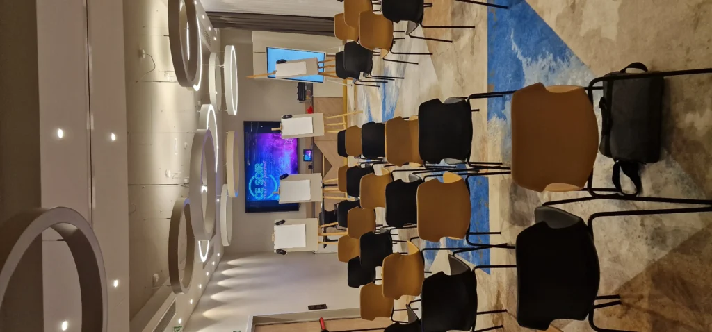 Corporate Meeting Room Rental in Laval.