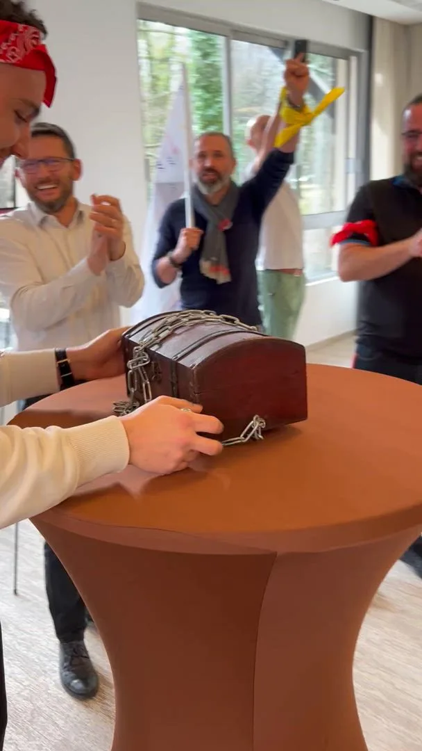 Competitive multi-team escape game Laval flexible venue rooms · INNOV'events