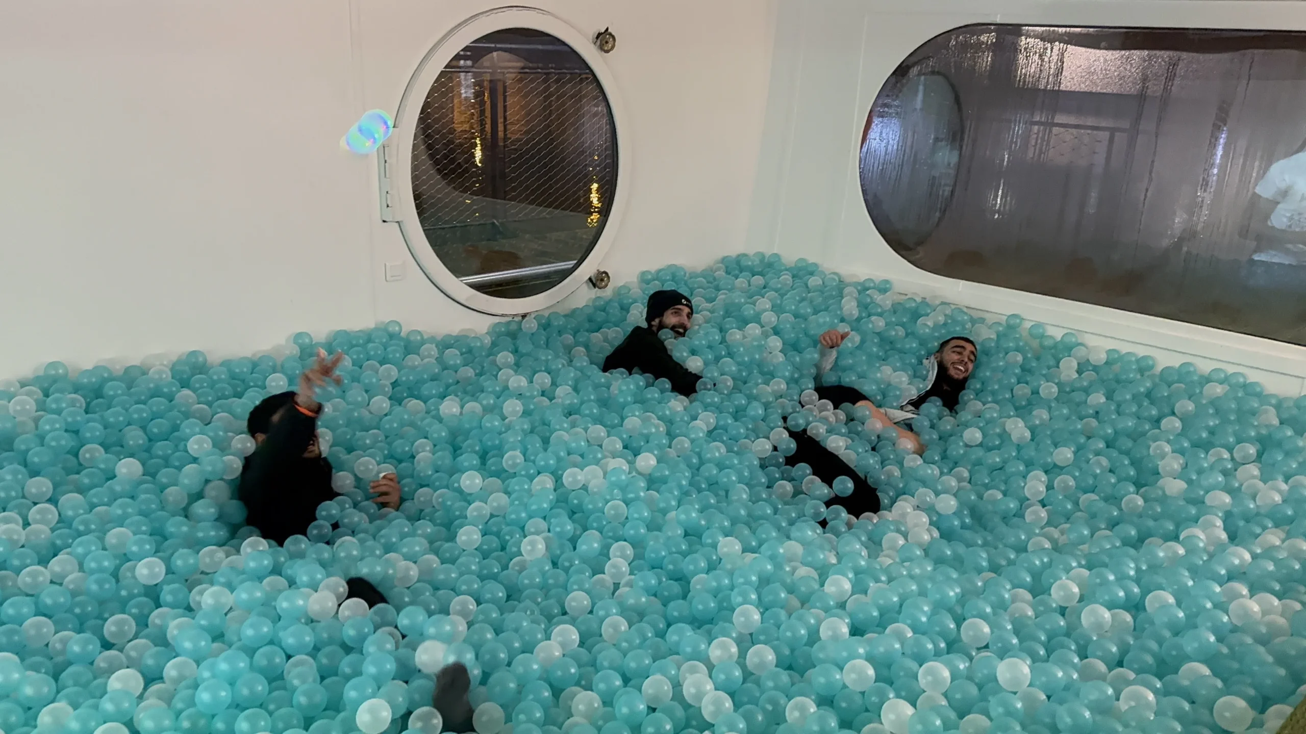 Event venue ball pit Montreal view of the Saint Lawrence River from terrace · INNOV'events