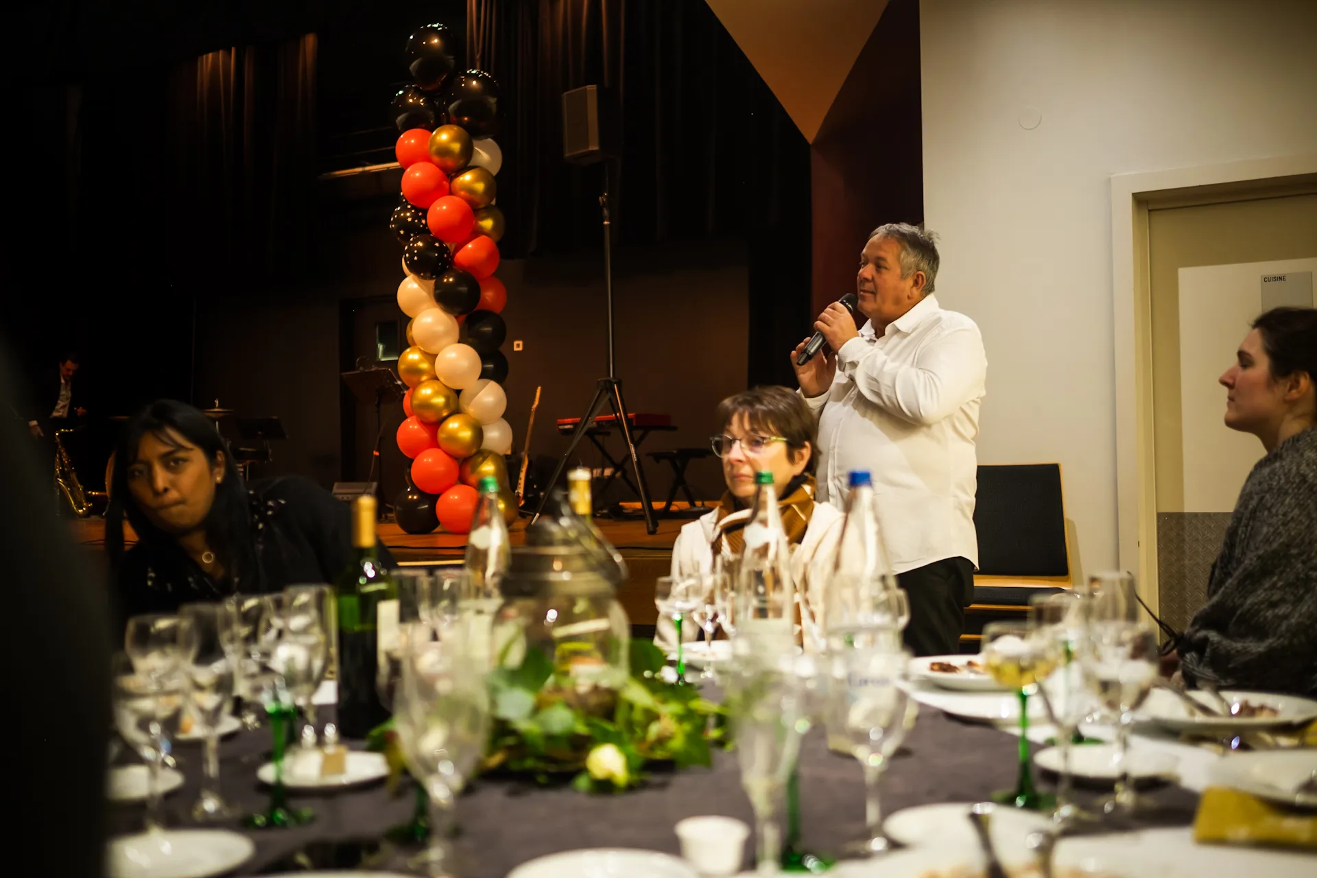 Lieu événementiel dîner d'équipe Laval vue sur la rivière des Prairies · INNOV'events