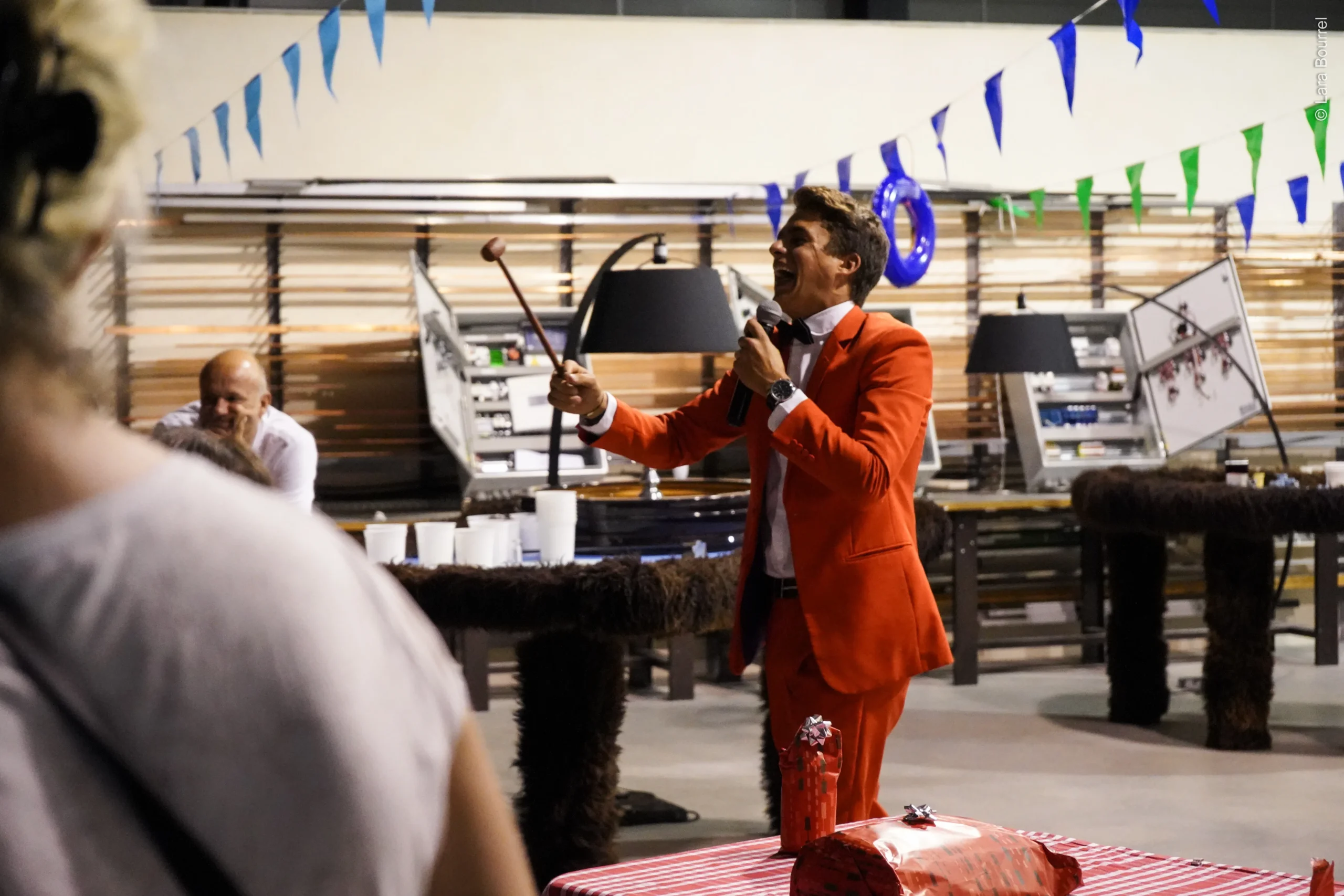 Halloween Trois-Rivières party des employés ambiance tamisée décor fantômes · INNOV'events