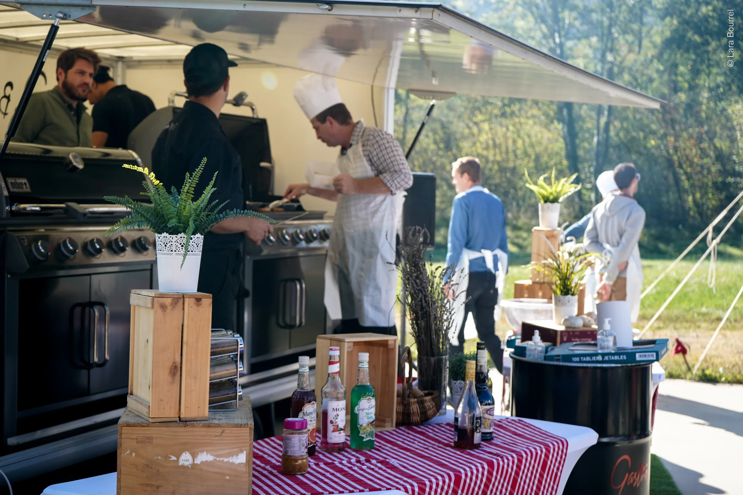 Food truck buffet outdoor traiteur événementiel Trois-Rivières Parc portuaire · INNOV'events