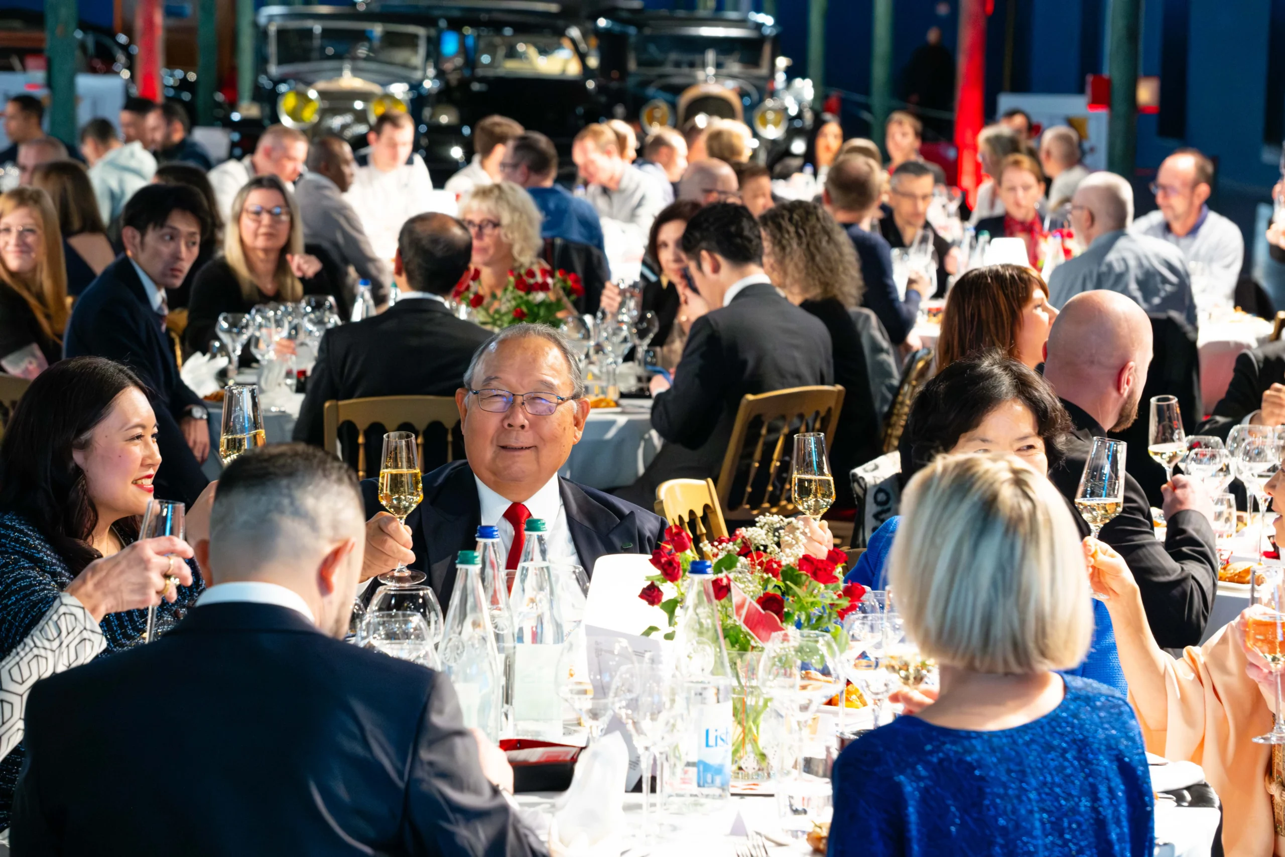 Corporate event décor Laval gala evening architectural lighting · INNOV'events