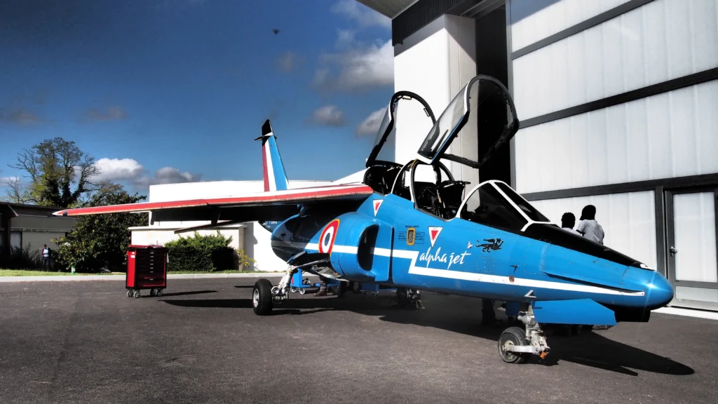 Plan a corporate flight simulator experience in Quebec.
