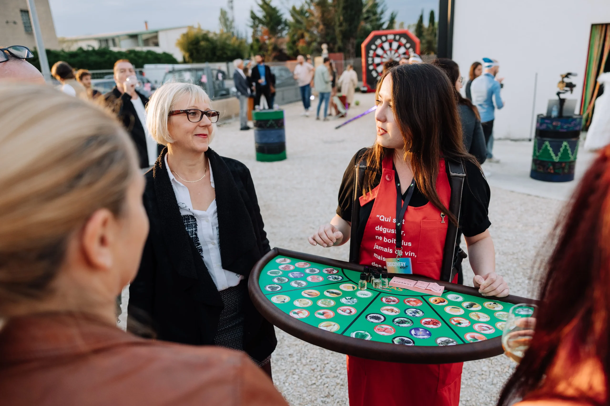 Themed casino night in Quebec with Las Vegas décor and lighting · INNOV'events