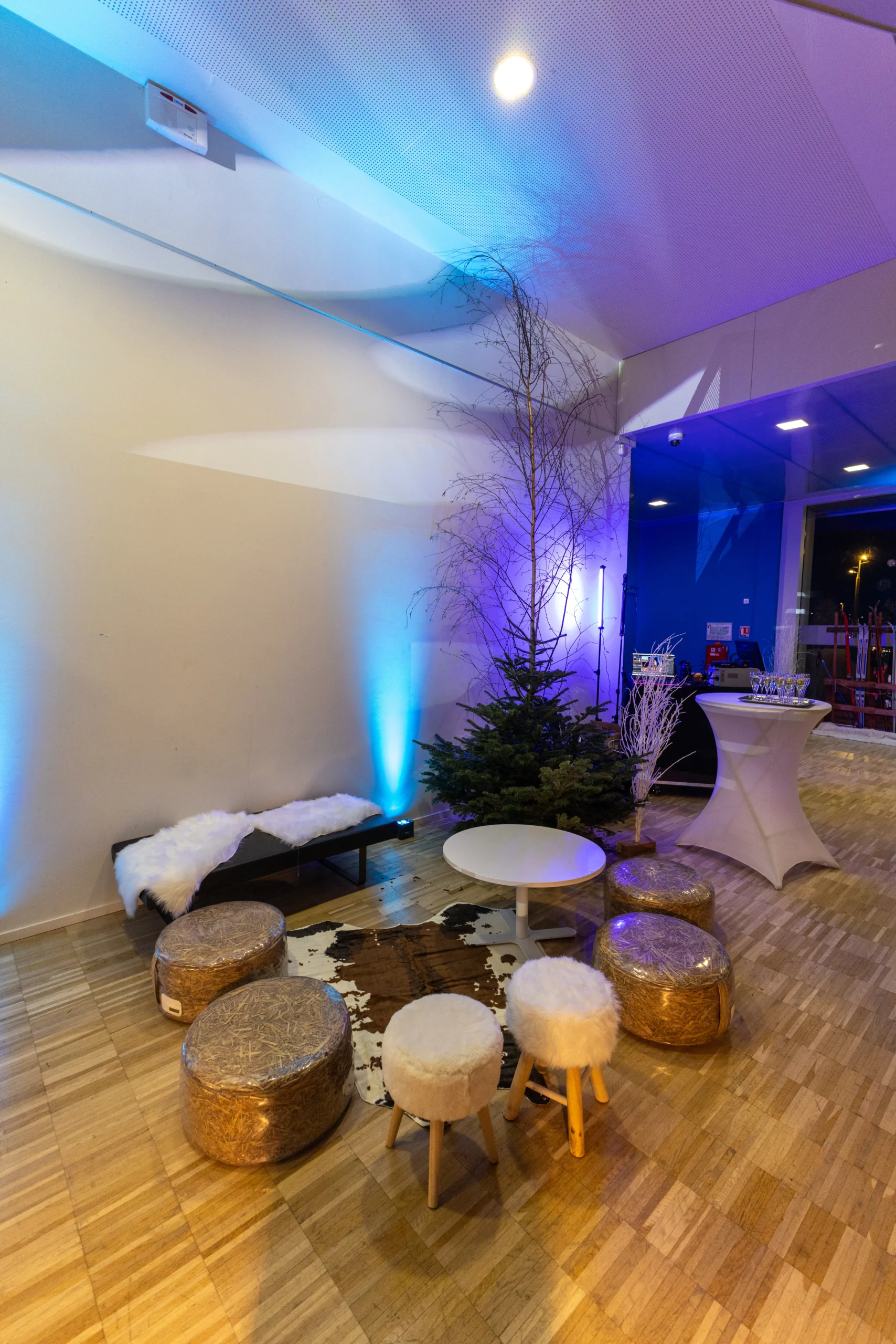 Location mobilier lumineux entreprise Trois-Rivières soirée gala · INNOV'events