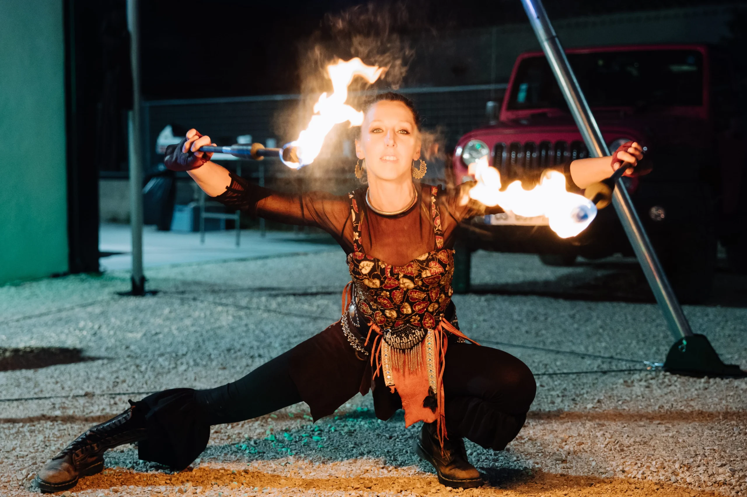 Spectacle pyrotechnique Trois-Rivières équipes d'employés rassemblées en plein air · INNOV'events