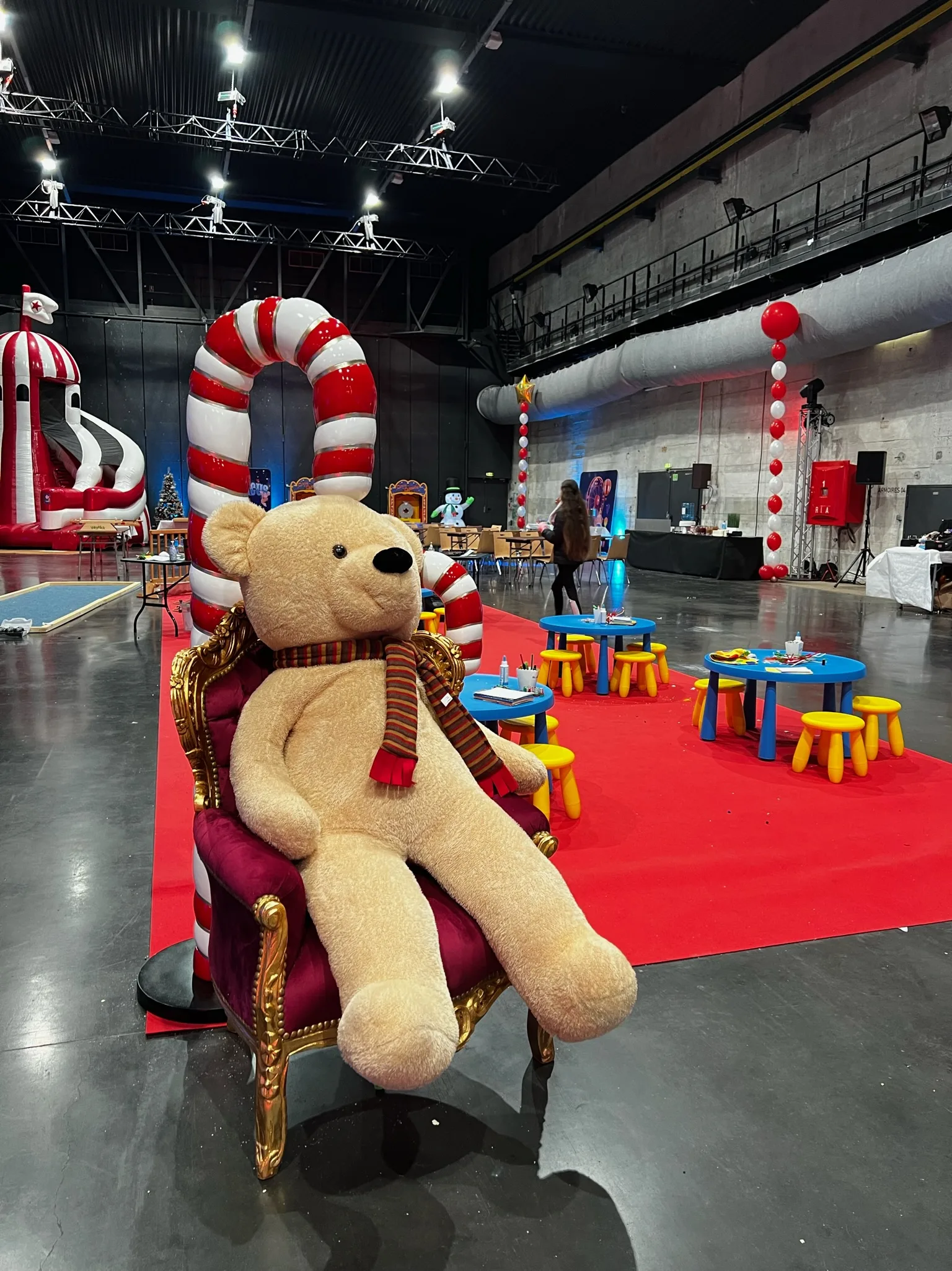 Magician show children's entertainment Laval event hall · INNOV'events