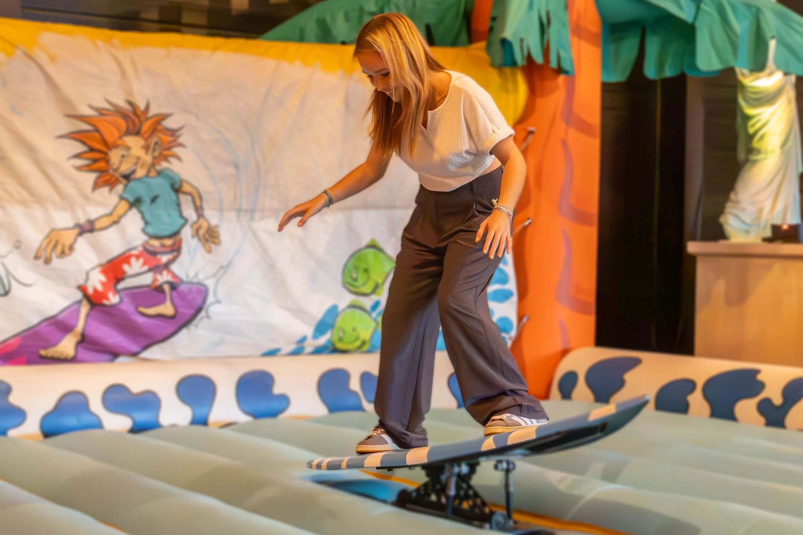 Half-day surf simulator Laval team rotation activity · INNOV'events