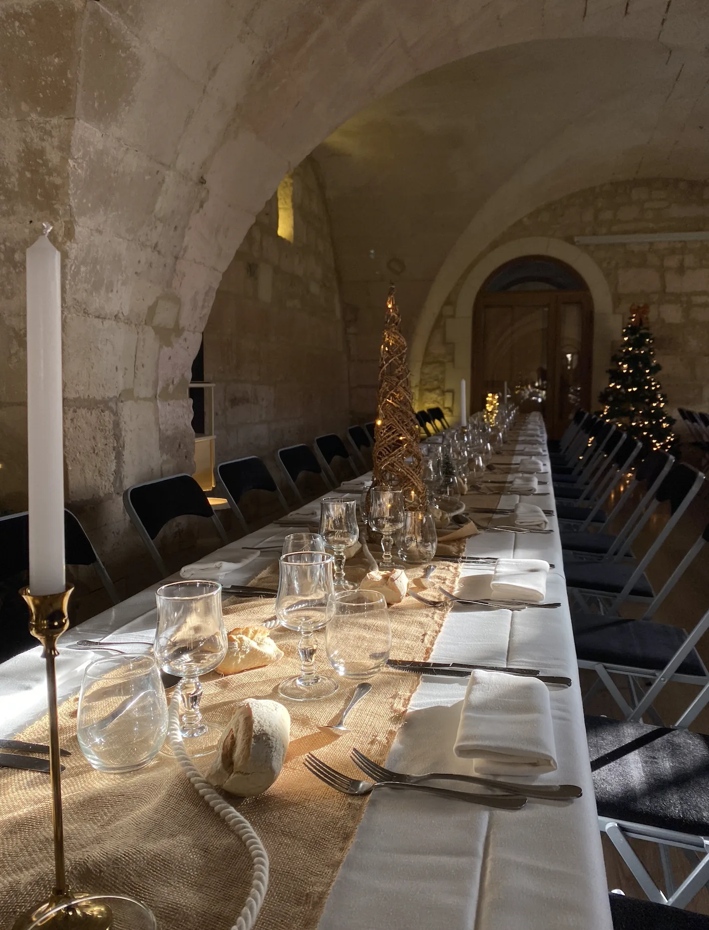 Themed evening team dinner Montreal immersive décor Quartier des spectacles · INNOV'events
