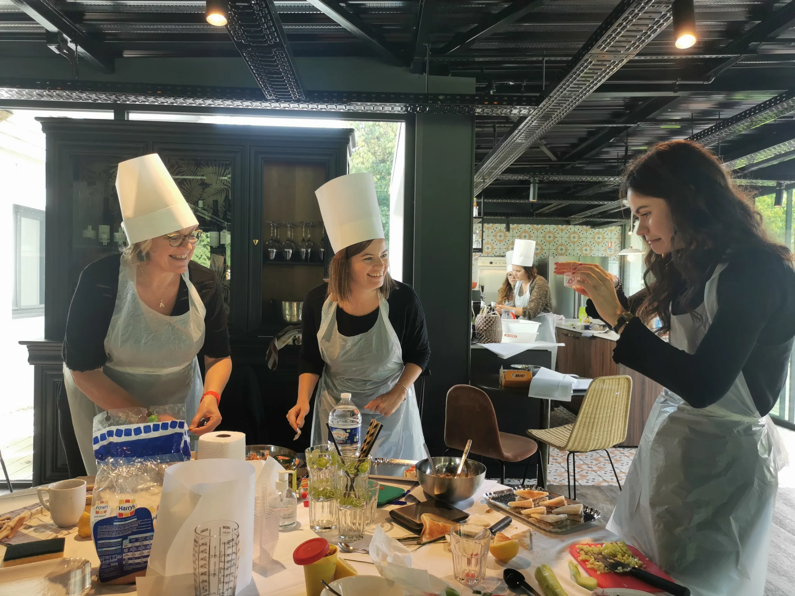 Corporate team building Quebec group dinner on the Grande Allée · INNOV'events