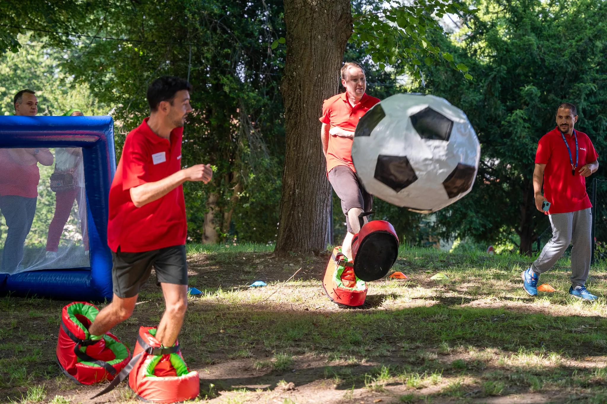 Simulateur de soccer Trois-Rivières participants en tir au but souriant · INNOV'events