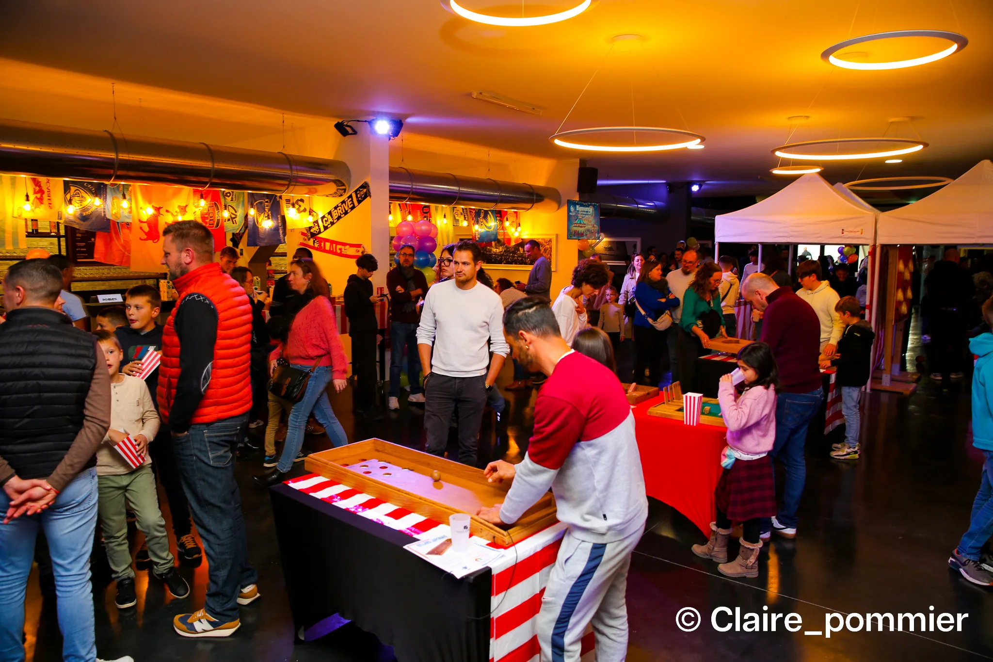 Event venue ski simulator Laval large flexible room interior view · INNOV'events