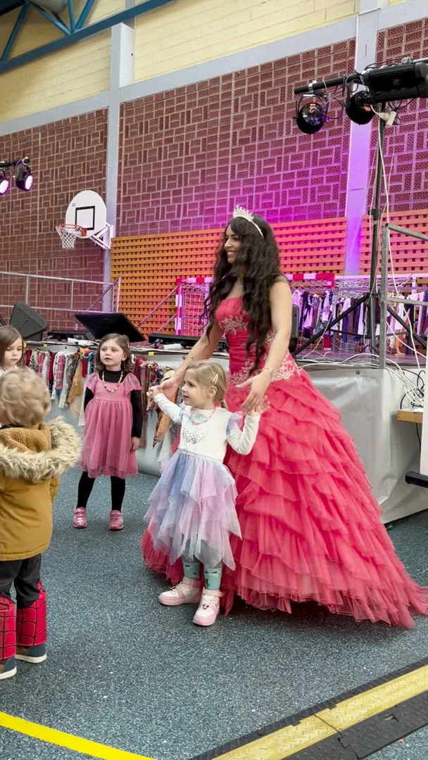 Corporate children's entertainment Laval snack families covered festive space · INNOV'events