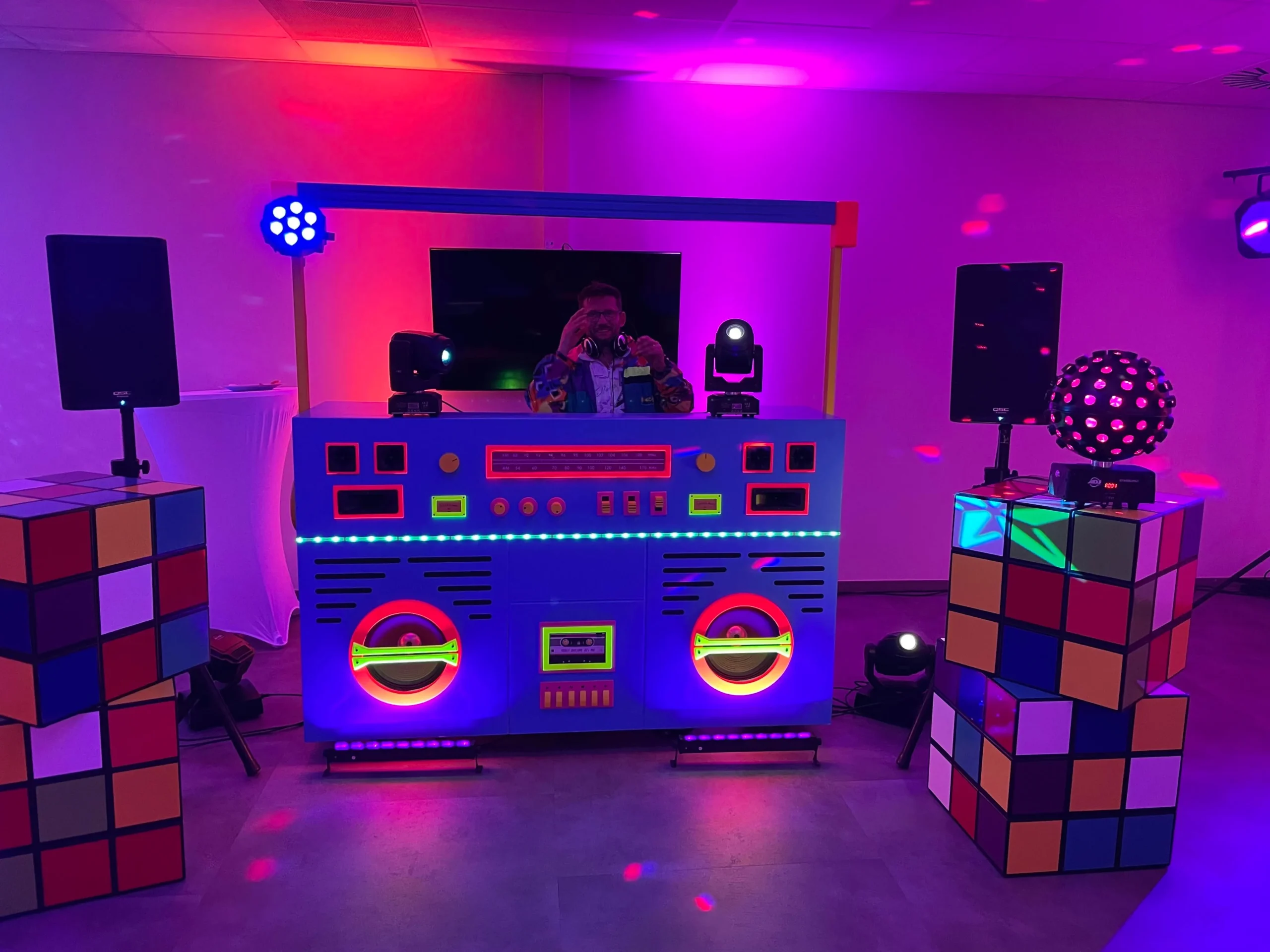 Corporate Halloween evening in Montreal costume dinner at the SAT (Société des arts technologiques) · INNOV'events
