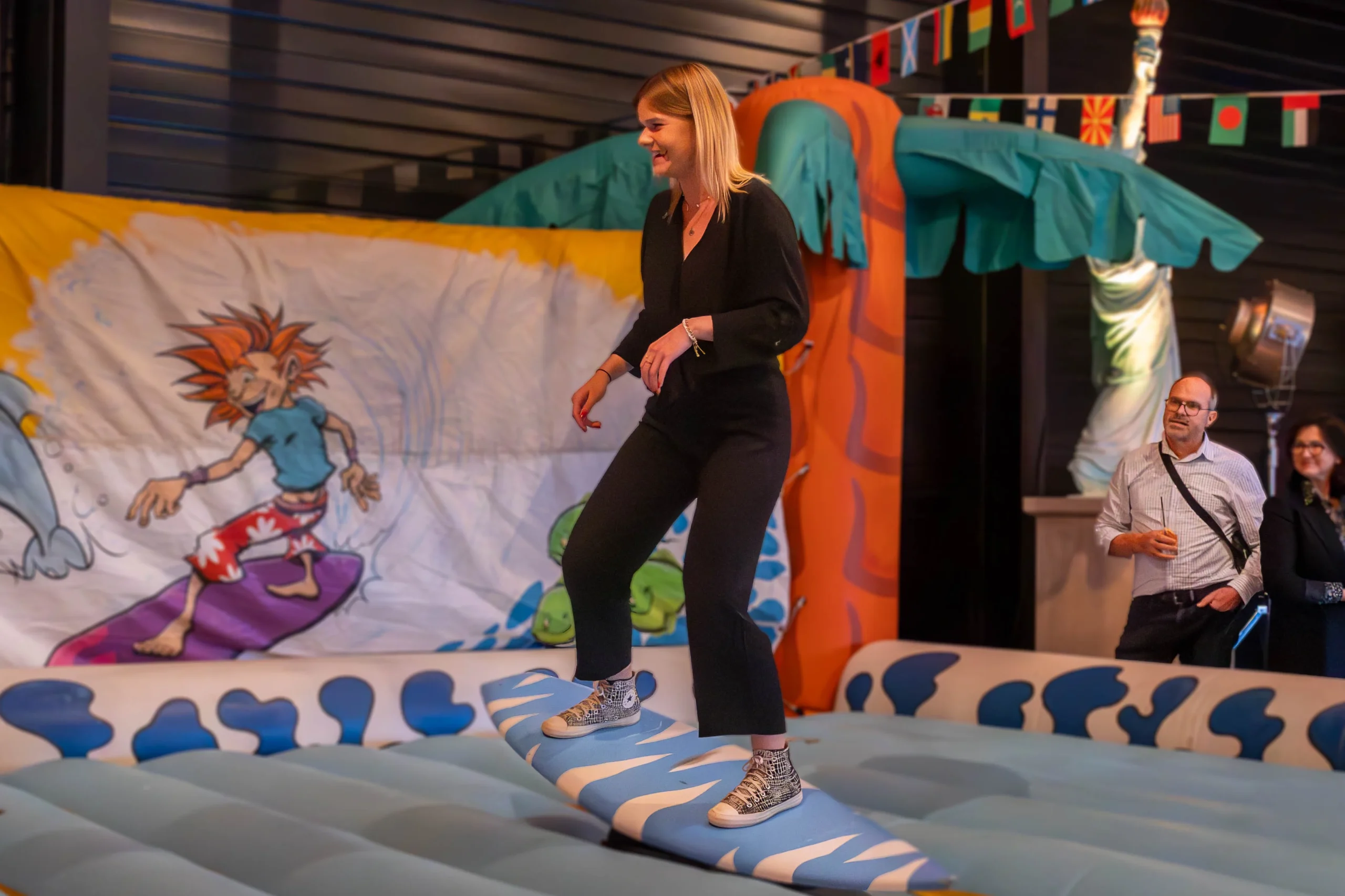 Corporate group Laval surf activity indoor Chomedey · INNOV'events corporate event production