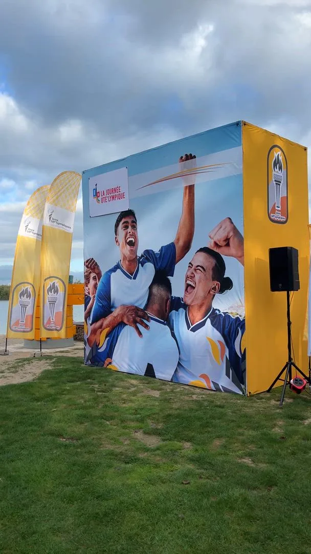 Field brand activation Quebec Plaines d'Abraham teams outdoors · INNOV'events